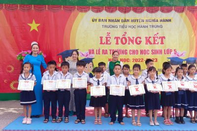 LỄ TỔNG KẾT VÀ LỄ RA TRƯỜNG CHO HỌC SINH LỚP 5 – NĂM HỌC 2022-2023