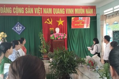 LỄ KẾT NẠP ĐẢNG VIÊN MỚI